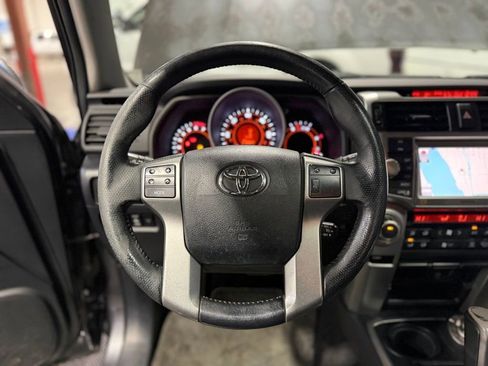 Used 2011 Toyota 4Runner Limited AWD/4WD image 12