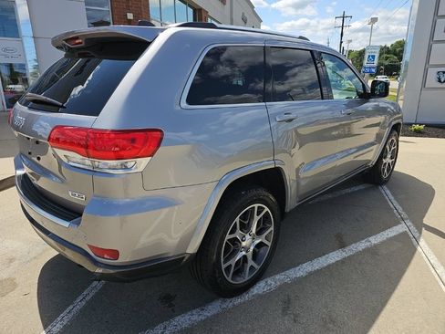 Certified 2018 Jeep Grand Cherokee Limited AWD/4WD image 16