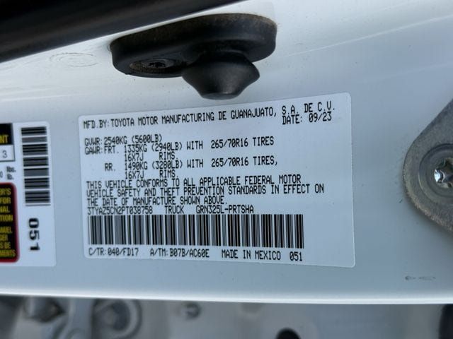 Used 2023 Toyota Tacoma TRD Off-Road RWD image 33