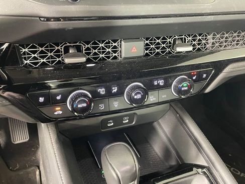 Used 2023 Honda Accord Touring image 8