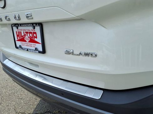 Used 2023 Nissan Rogue SL w/ SL Premium Package AWD/4WD image 14