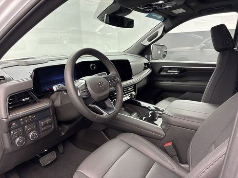 Used 2026 Chevrolet Tahoe Z71 w/ Comfort Package AWD/4WD image 10