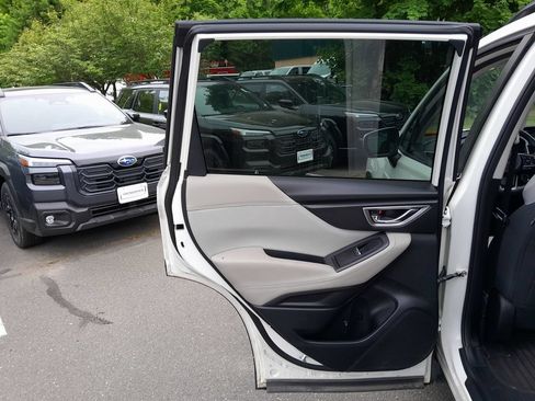 Used 2020 Subaru Forester Premium AWD/4WD image 28
