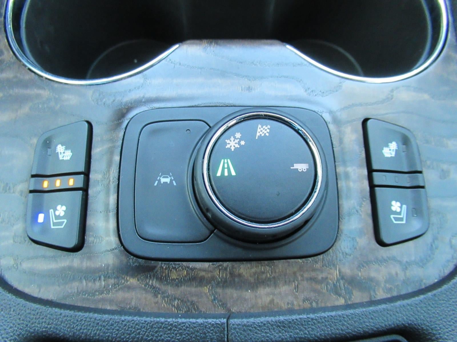 Used 2020 GMC Acadia Denali w/ Technology Package FWD image 27