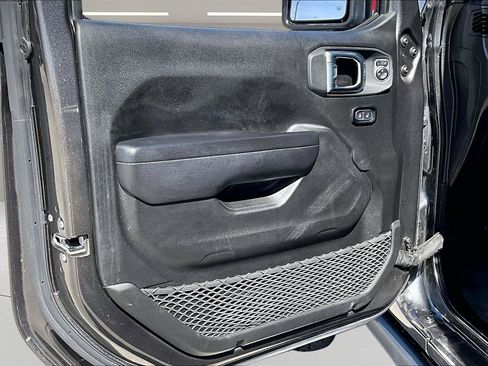Used 2023 Jeep Gladiator Rubicon w/ LED Lighting Group AWD/4WD image 20