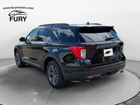 Used 2024 Ford Explorer XLT w/ Equipment Group 202A AWD/4WD image 5