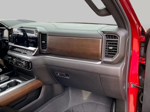 Used 2026 Chevrolet Silverado 1500 High Country AWD/4WD image 17