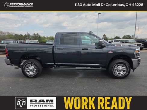 New 2026 RAM 2500 Tradesman AWD/4WD image 9