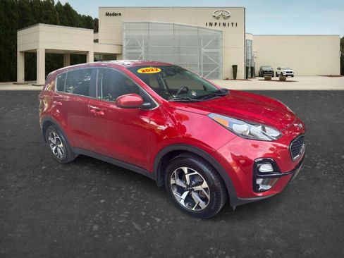 Used 2022 Kia Sportage LX AWD/4WD image 3