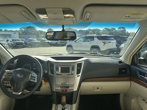 Used 2014 Subaru Outback 2.5i Limited image 17