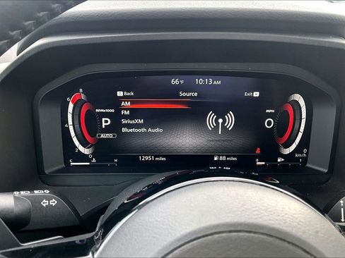 Used 2024 Nissan Rogue SL AWD/4WD image 19