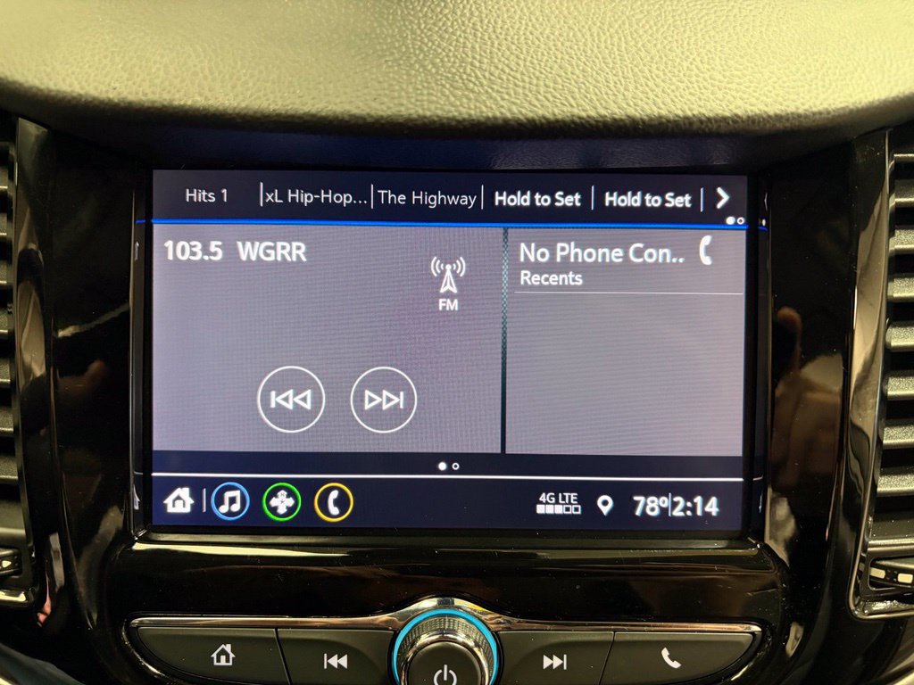Used 2021 Chevrolet Trax LT w/ Premium Seat Package AWD/4WD image 14