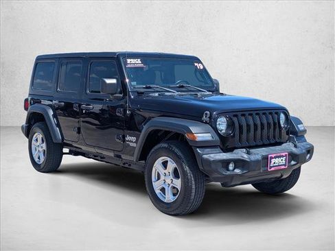 Used 2019 Jeep Wrangler Unlimited Sport S AWD/4WD image 3