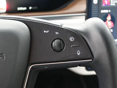 Used 2023 Tesla Model X image 23