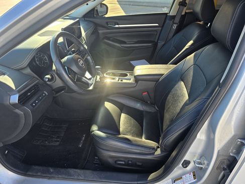 Used 2023 Nissan Altima 2.5 SL image 11