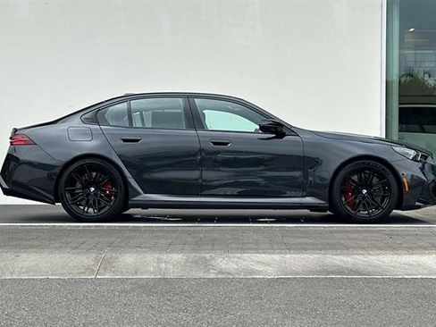 New 2026 BMW M5 w/ Executive Package image 2
