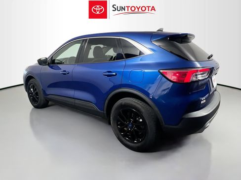 Used 2022 Ford Escape SE image 6