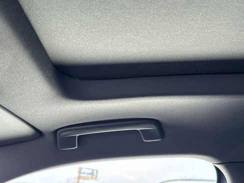 New 2026 Volkswagen Tiguan SE R-Line FWD image 14