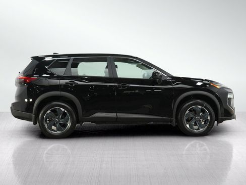 Used 2026 Nissan Rogue SV w/ Cold Weather Package AWD/4WD image 7