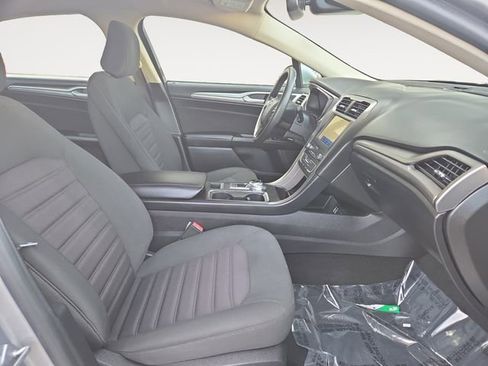 Used 2020 Ford Fusion SE AWD/4WD image 15