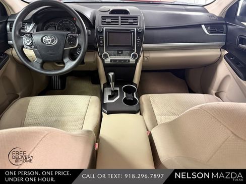Used 2013 Toyota Camry LE FWD image 38