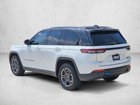 Used 2022 Jeep Grand Cherokee Trailhawk AWD/4WD image 7