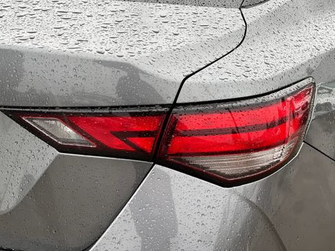 Used 2025 Nissan Sentra S image 27