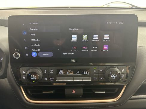 Used 2024 Toyota Grand Highlander AWD Hybrid image 40