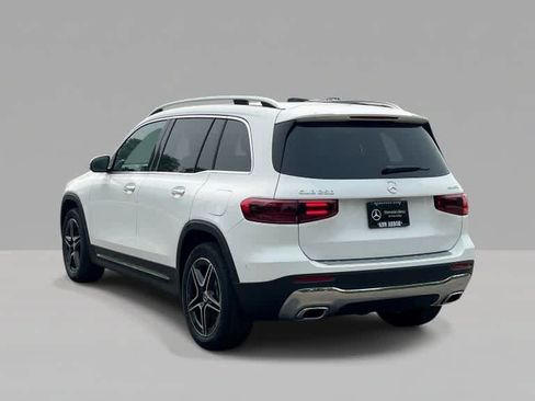 Used 2026 Mercedes-Benz GLB 250 4MATIC image 3