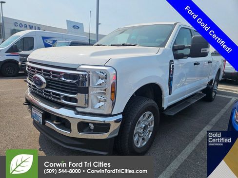 Used 2024 Ford F250 XLT w/ FX4 Off-Road Package AWD/4WD image 3