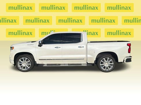 Used 2024 Chevrolet Silverado 1500 High Country w/ High Country Premium Package AWD/4WD image 11