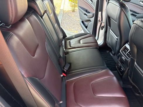 Used 2020 Ford Edge Titanium w/ Equipment Group 301A AWD/4WD image 20