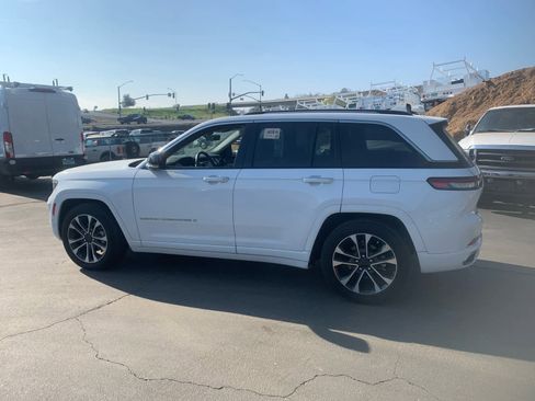 Used 2022 Jeep Grand Cherokee Overland w/ Adv Protech Group III image 8