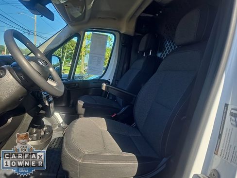Used 2025 RAM ProMaster 2500 w/ U-Haul Equipment Group FWD image 14