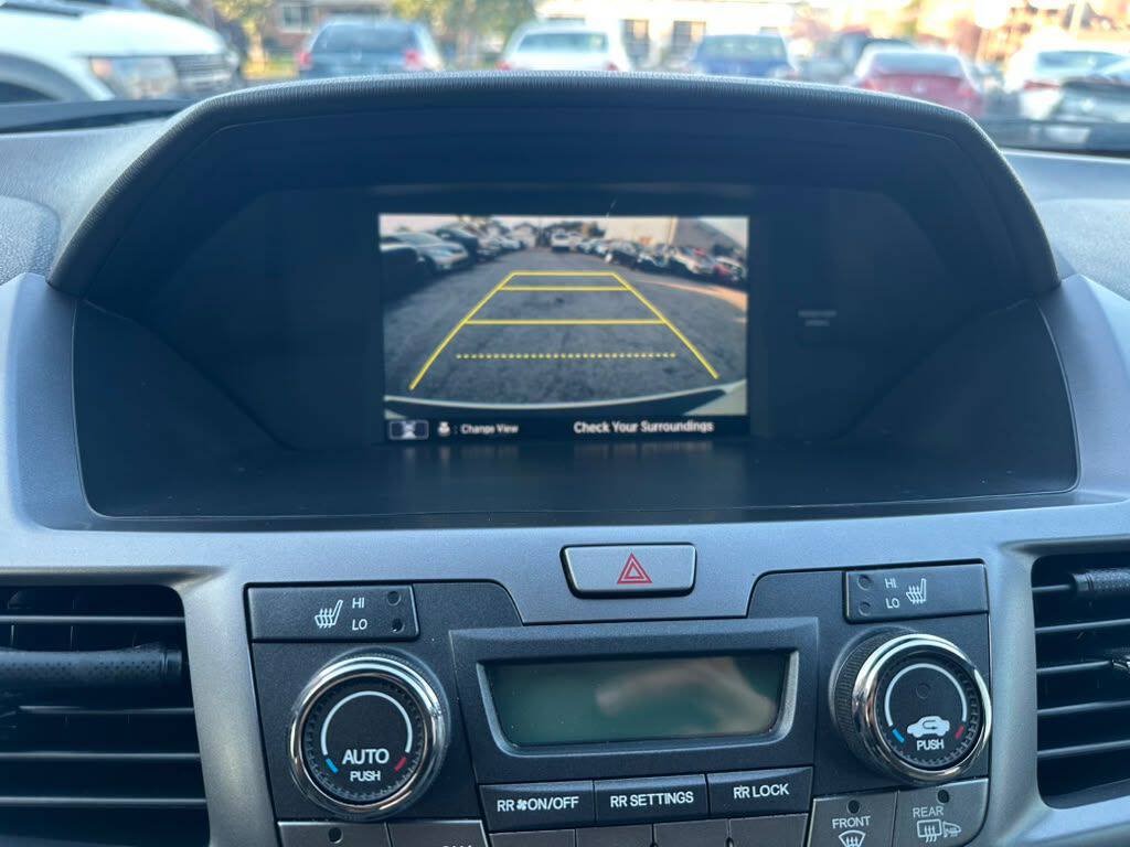 Used 2014 Honda Odyssey Touring image 17