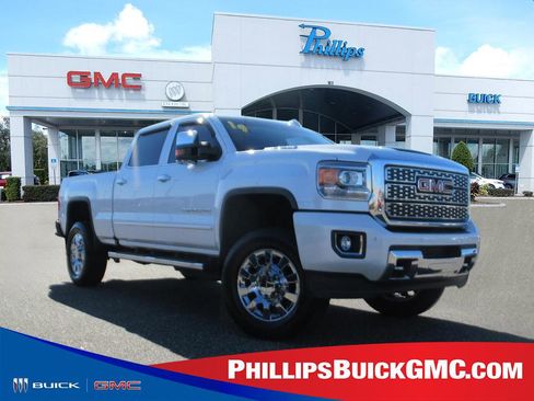 Used 2019 GMC Sierra 2500 Denali w/ Duramax Plus Package image 1