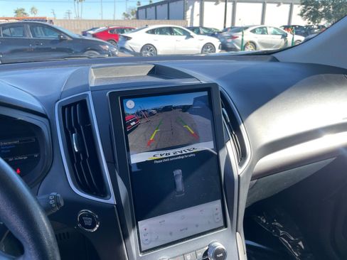 Used 2023 Ford Edge SEL image 25