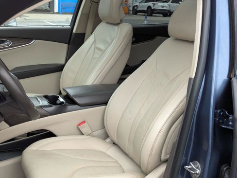 Used 2018 Lincoln MKX Reserve w/ Lincoln MKX Climate Package AWD/4WD image 9