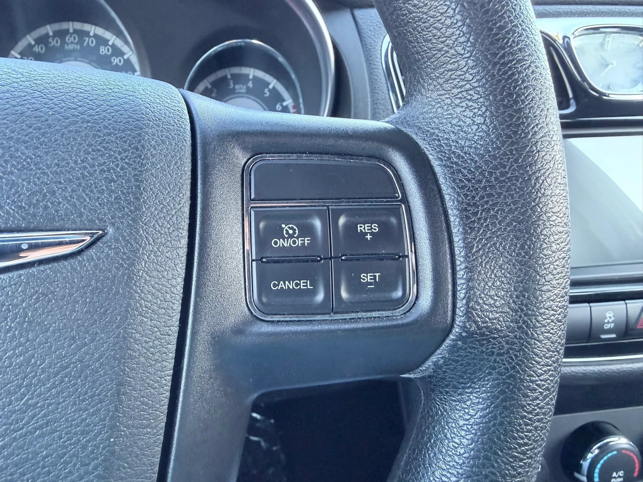 Used 2013 Chrysler 200 LX FWD image 19