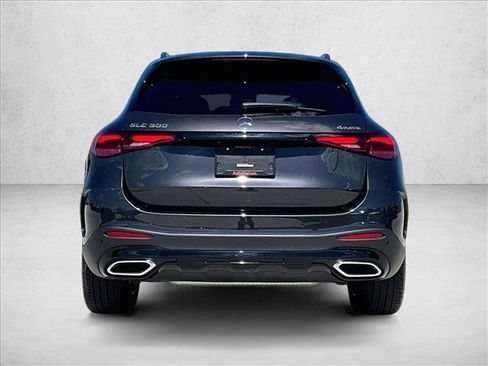 Certified 2025 Mercedes-Benz GLC 300 4MATIC image 4