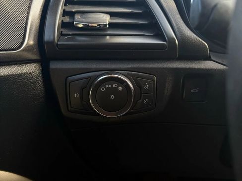 Used 2017 Ford Fusion Titanium image 39