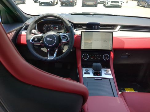 New 2026 Jaguar F-PACE R-Dynamic S image 15