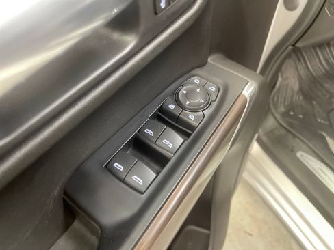 Used 2020 GMC Sierra 1500 SLT w/ SLT Premium Plus Package AWD/4WD image 16