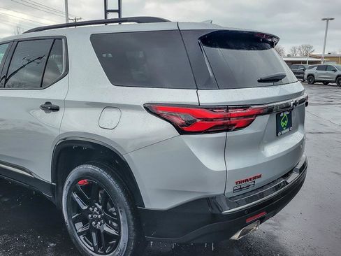 Certified 2022 Chevrolet Traverse Premier w/ Redline Edition image 6