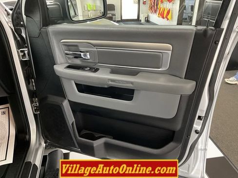 Used 2018 RAM 1500 Big Horn AWD/4WD image 35