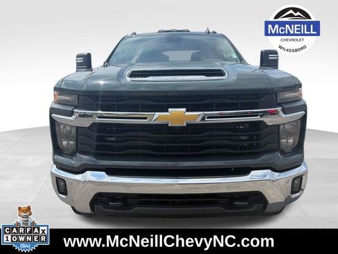 Used 2026 Chevrolet Silverado 2500 LT w/ Safety Package AWD/4WD image 2
