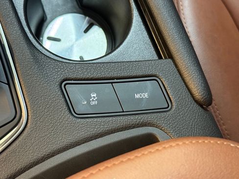 Certified 2022 Cadillac XT5 Premium Luxury w/ Technology Package image 36