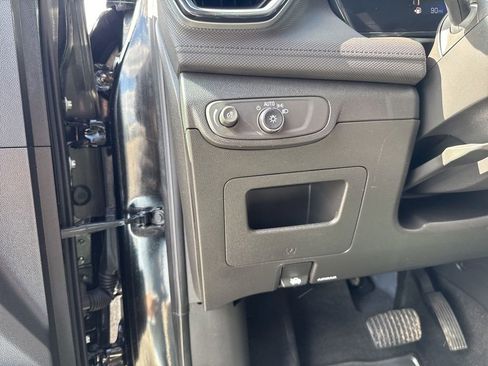 Used 2024 Chevrolet TrailBlazer LS w/ LS Convenience Package FWD image 26