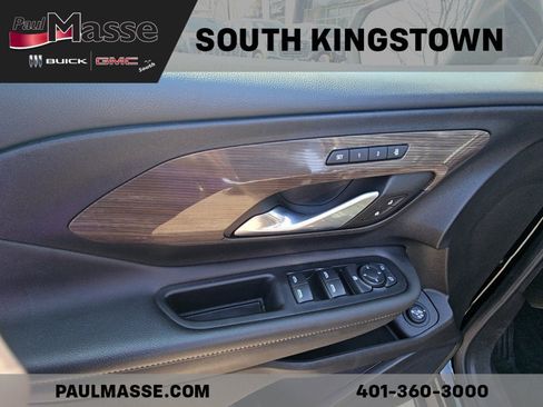 Used 2023 GMC Terrain Denali w/ Black Diamond Edition image 12