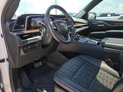 Used 2022 Cadillac Escalade ESV Sport Platinum w/ LPO, ONYX Package RWD image 30
